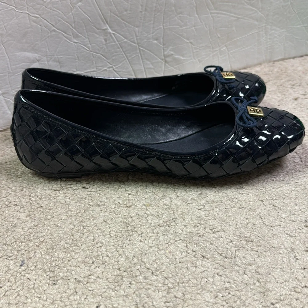 Women’s Tory Burch Woven Navy Patent Leather Flats Size 7M